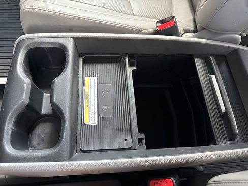 Used 2018 Honda Odyssey Elite image 23