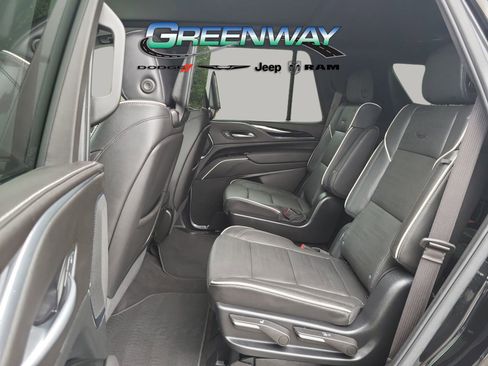 Used 2024 Cadillac Escalade Sport w/ Touring Package image 11