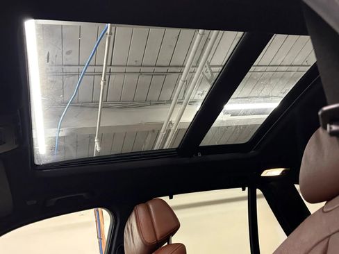 Used 2017 BMW X5 xDrive50i image 12