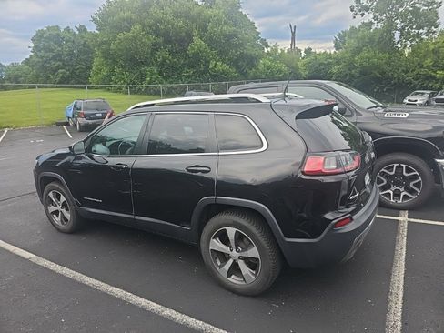 Certified 2019 Jeep Cherokee Limited AWD/4WD image 3
