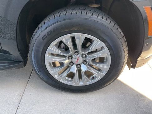 Used 2025 GMC Yukon XL Denali AWD/4WD image 20