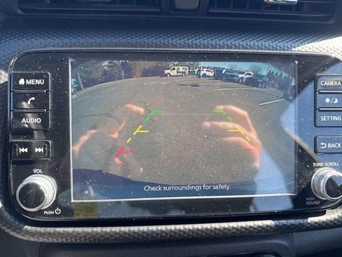 Used 2021 Nissan Kicks SV image 18