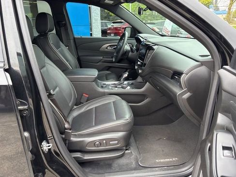 Used 2023 Chevrolet Traverse Premier w/ Redline Edition AWD/4WD image 44