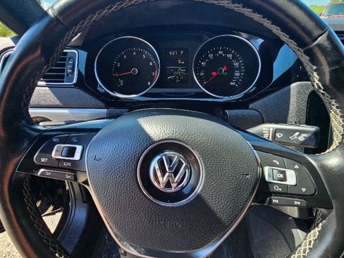 Used 2016 Volkswagen Jetta Sport FWD image 16