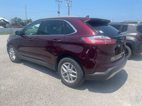 Used 2021 Ford Edge SEL w/ Convenience Package AWD/4WD image 2