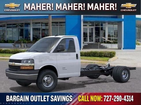 New 2025 Chevrolet Express 3500 w/ Power Convenience Package RWD image 50