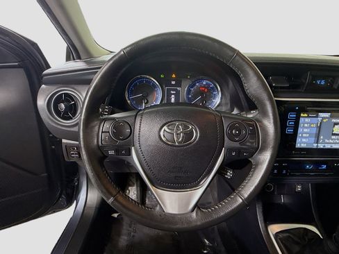 Used 2018 Toyota Corolla SE image 13