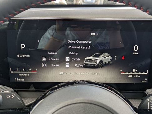 Used 2026 Nissan Kicks SR w/ Illumination Package image 20