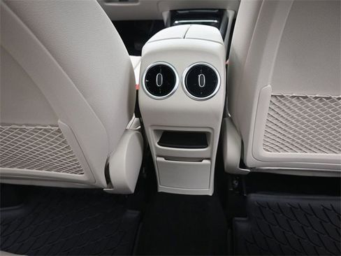 New 2025 Mercedes-Benz GLA 250 image 24