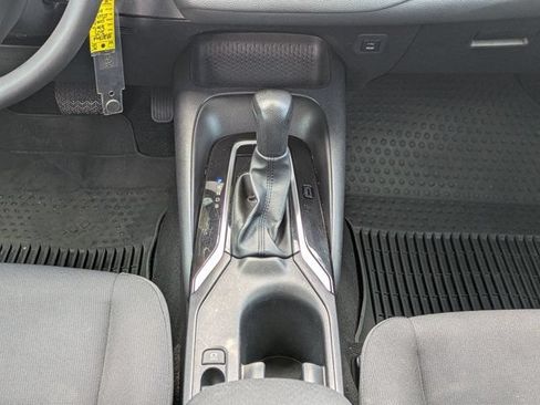 Used 2025 Toyota Corolla LE FWD image 19