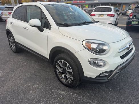 Used 2017 FIAT 500X Trekking image 3