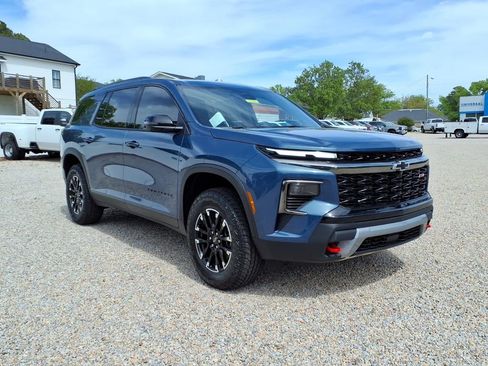 New 2026 Chevrolet Traverse Z71 w/ Driver Confidence Package AWD/4WD image 1