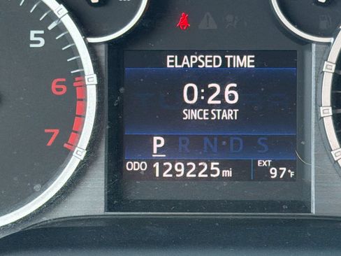 Used 2015 Toyota Tundra SR5 w/ SR5 Upgrade Package RWD image 23
