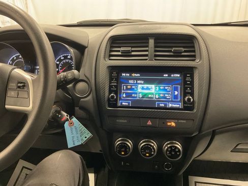 Used 2024 Mitsubishi Outlander Sport ES AWD/4WD image 14