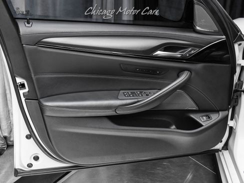 Used 2021 BMW M5 w/ Executive Package AWD/4WD image 40