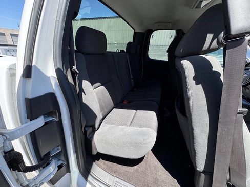 Used 2009 GMC Sierra 2500 SLE w/ SLE Preferred Package RWD image 30