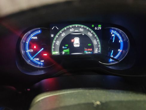 Used 2024 Toyota RAV4 XSE image 9