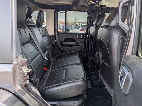 Used 2021 Jeep Wrangler Unlimited Sahara w/ Cold Weather Group AWD/4WD image 20