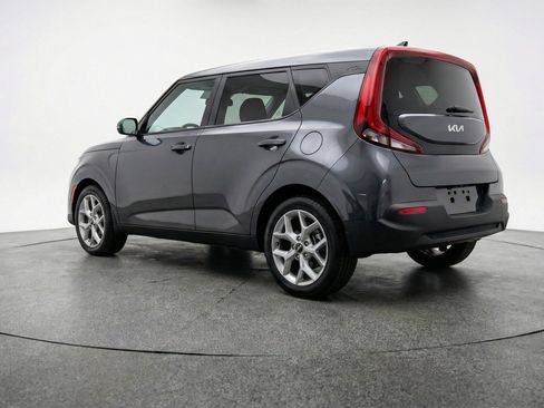 Used 2025 Kia Soul LX w/ LX Technology Package image 6