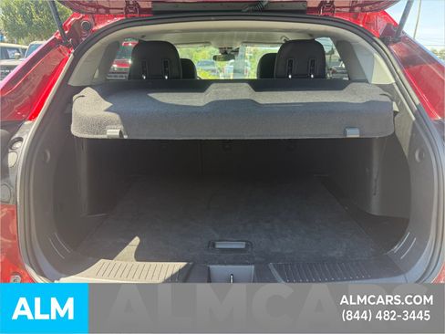 Used 2025 Chevrolet Trax LT FWD image 10