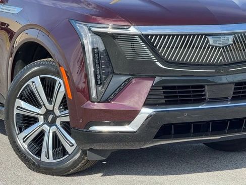 New 2025 Cadillac Escalade IQ Luxury 2 image 10