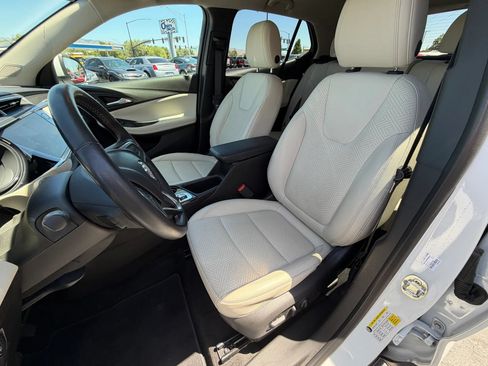 Used 2020 Buick Encore GX Essence FWD image 9