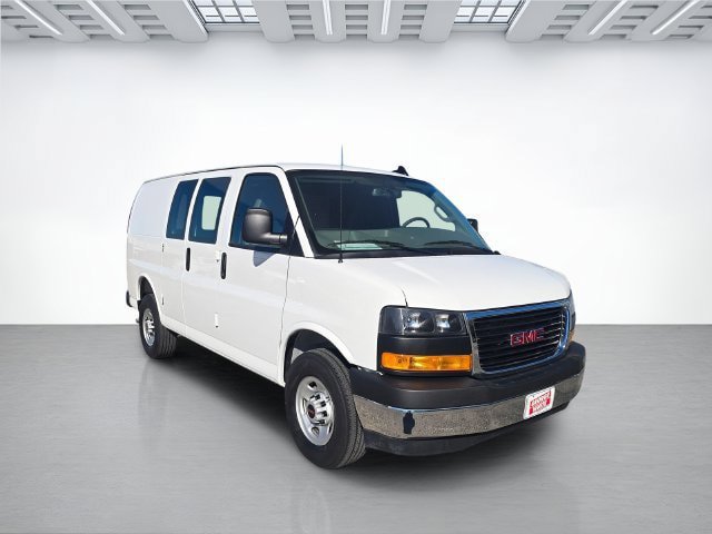 Used 2025 GMC Savana 2500 w/ Driver Convenience Package RWD image 2