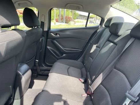 Used 2014 MAZDA MAZDA3 i Touring w/ Technology Package image 20