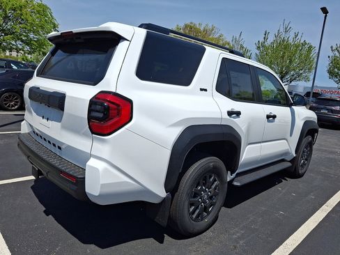 New 2026 Toyota 4Runner SR5 image 4