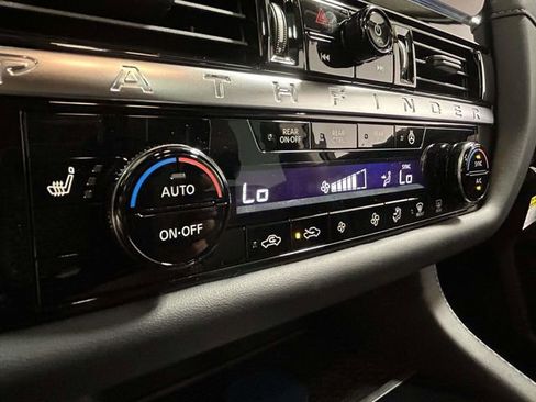 New 2026 Nissan Pathfinder SL image 20