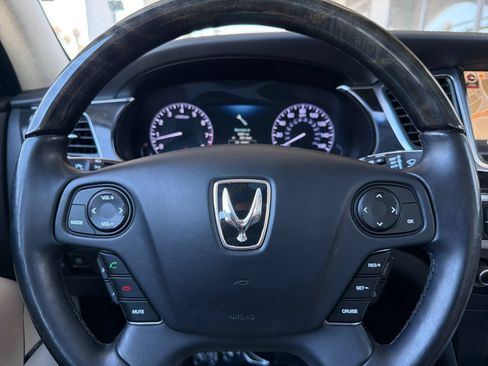 Used 2016 Hyundai Equus Signature RWD image 23