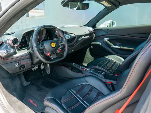 Used 2022 Ferrari F8 Tributo RWD image 53