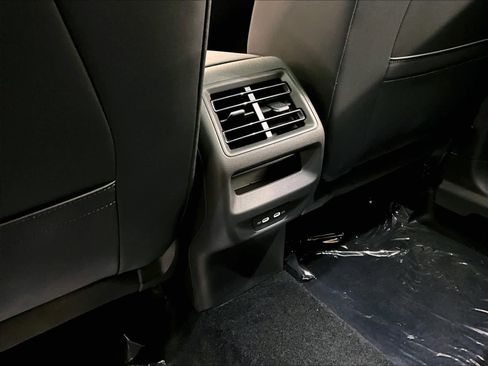 New 2026 Volkswagen Tiguan SE R-Line image 16