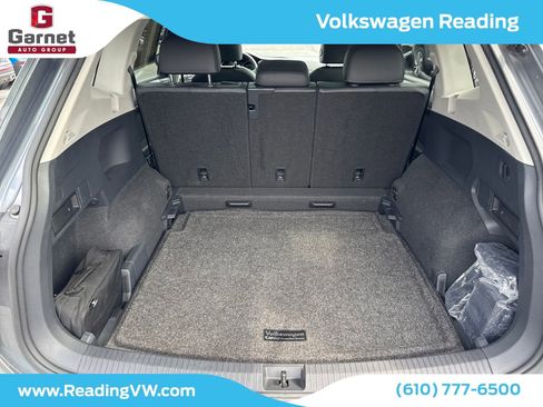 Used 2020 Volkswagen Tiguan SE w/ Panoramic Sunroof Package AWD/4WD image 34