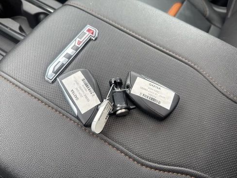 Used 2024 GMC Sierra 2500 AT4 w/ AT4 Premium Plus Package image 30