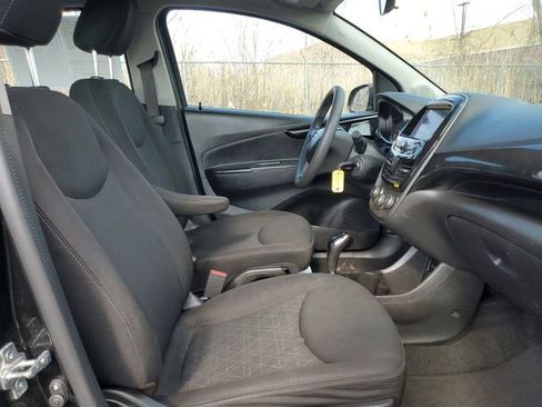 Used 2021 Chevrolet Spark LT image 24