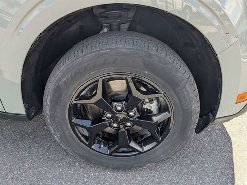 Used 2022 Ford Maverick Lariat w/ Equipment Group 500A Standard image 11