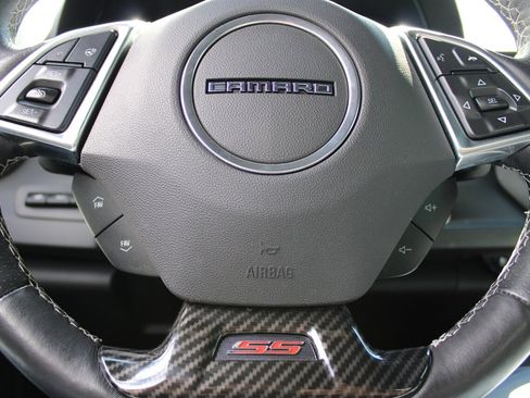 Used 2016 Chevrolet Camaro SS RWD image 50