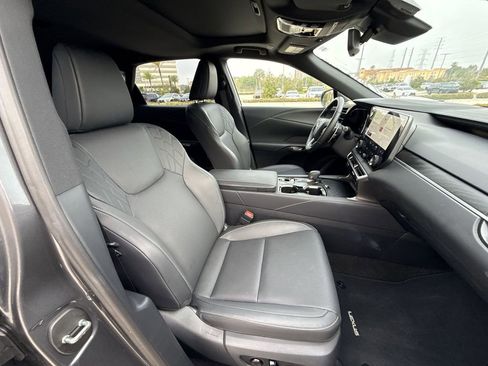 Used 2026 Lexus RX 350 Premium w/ Accessory Package (Z1) image 16