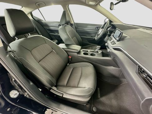Used 2024 Nissan Altima 2.5 S FWD image 28