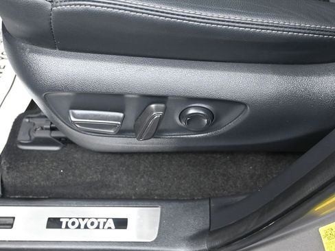 Used 2024 Toyota Land Cruiser Base image 12