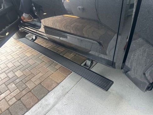 Used 2022 Toyota Tundra Platinum w/ Advanced Package AWD/4WD image 15