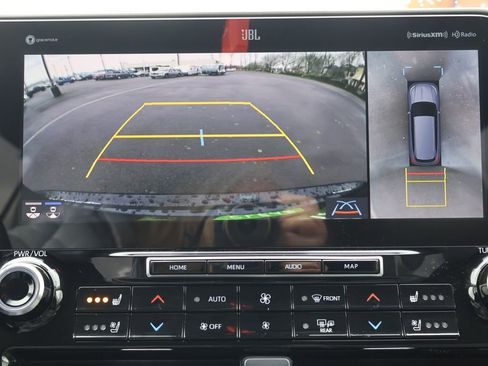 Used 2022 Toyota Highlander Limited image 17