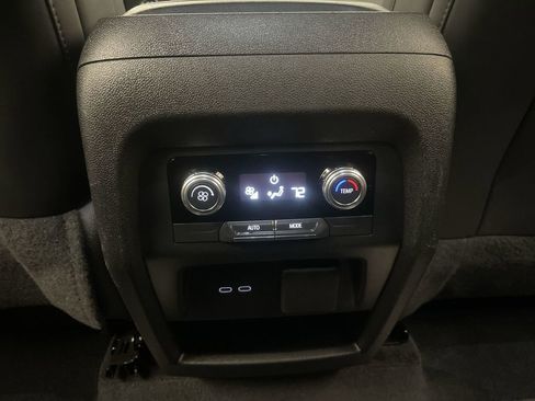 Used 2024 GMC Acadia Elevation w/ Trailering Package AWD/4WD image 12