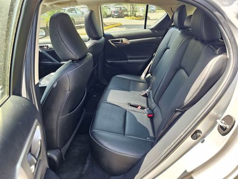 Used 2015 Lexus CT 200h FWD image 16