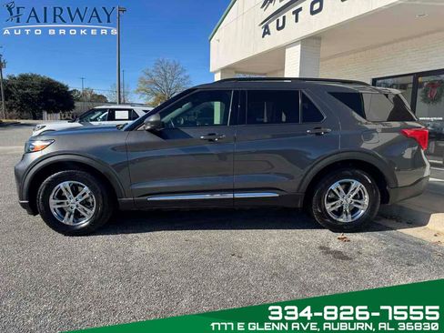 Used 2020 Ford Explorer XLT w/ Equipment Group 202A image 9