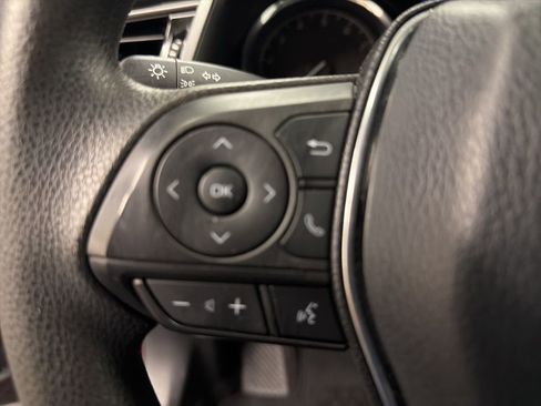 Used 2019 Toyota Camry LE w/ Carpet Mat Package FWD image 22