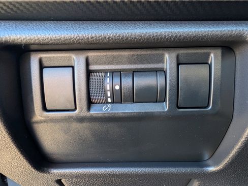 Certified 2024 Subaru Crosstrek 2.0i Premium image 33