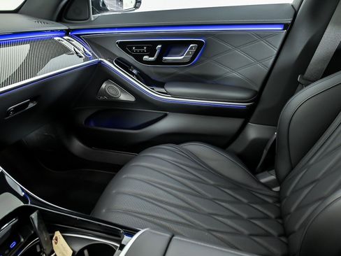 Used 2025 Mercedes-Benz S 63 AMG S image 34