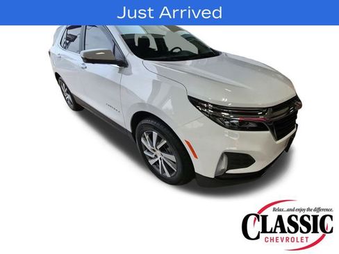 Used 2022 Chevrolet Equinox LT FWD image 1